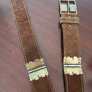 Rare 70’s vintage Vera brown suede belt with hinge detail and heavy metal buckle